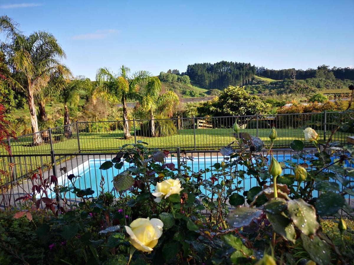 Whakamarama River Side Lodge מראה חיצוני תמונה