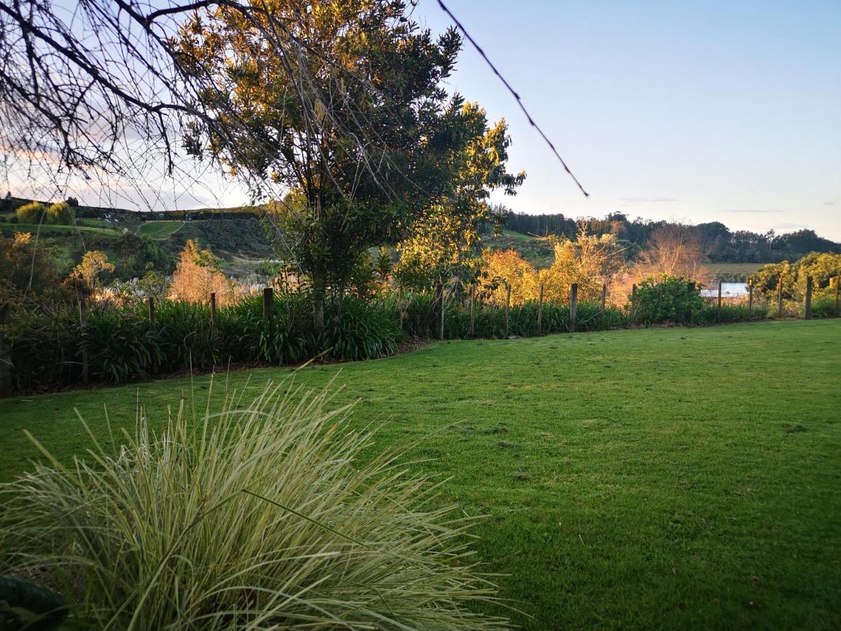 Whakamarama River Side Lodge מראה חיצוני תמונה