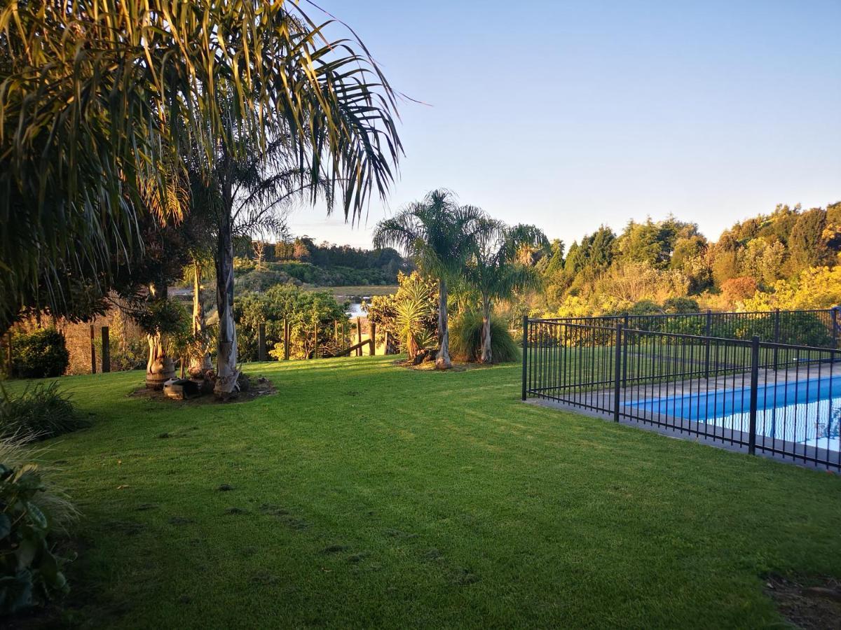 Whakamarama River Side Lodge מראה חיצוני תמונה